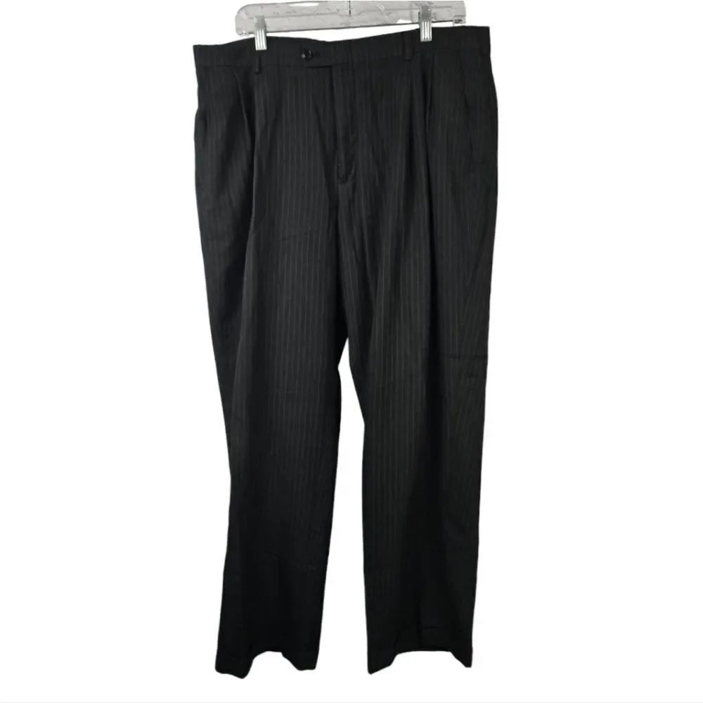 Haggar Men's 38x29 Black Pinstripe Classic Pleated Front Dress Pant Cuff No Iron - Picture 3 of 15